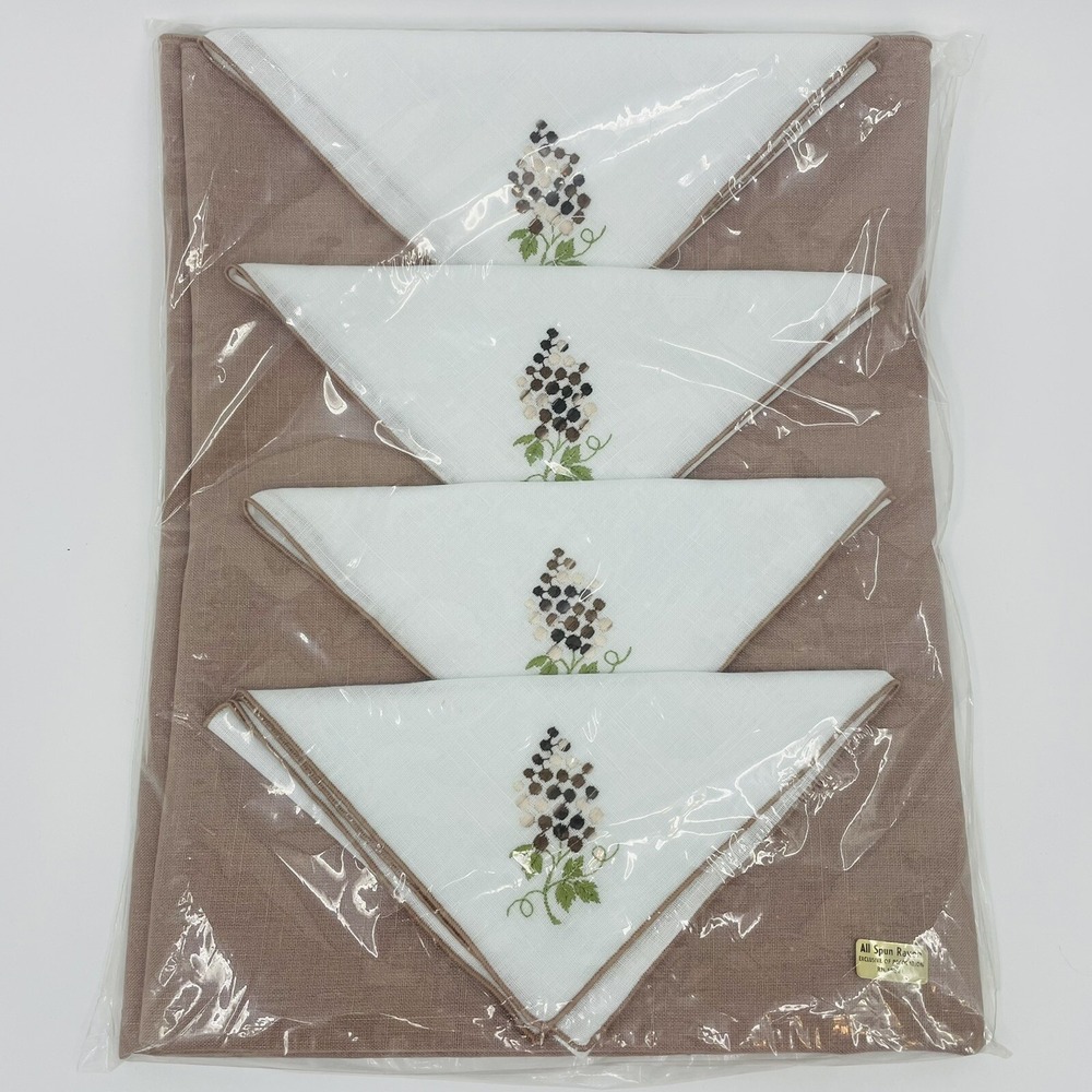 Embroidered Table Cloth & Napkin Set Grapes New Cottagecore Vintage Linens Inc